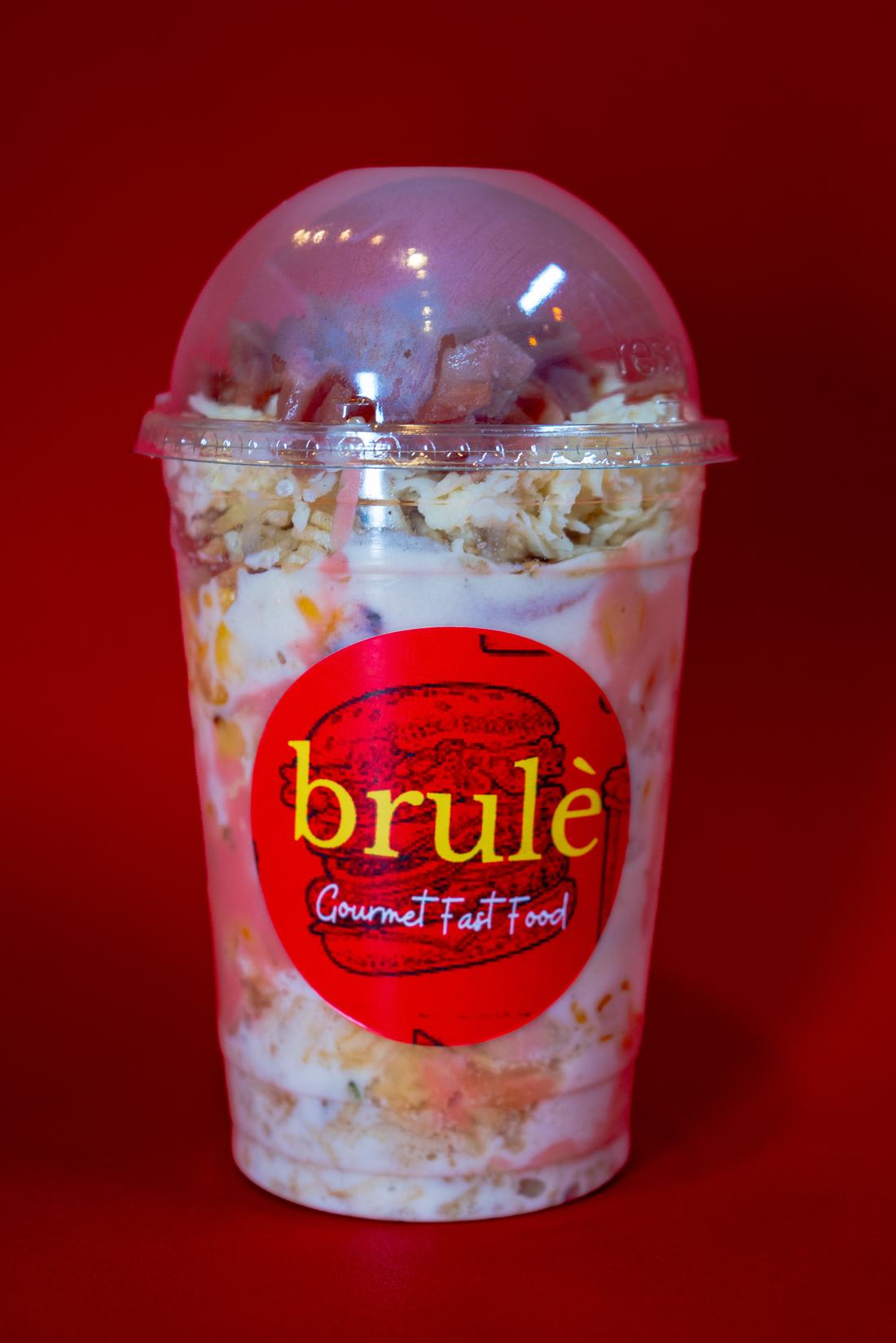 Mazorcada Bora Bora de Brulè servida en vaso de 16 onzas